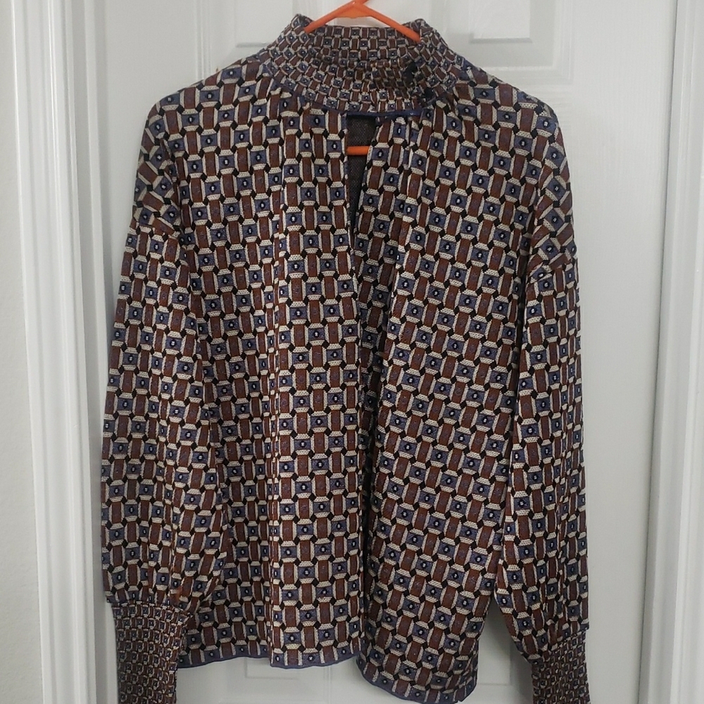 Geometric Patterned Blouse